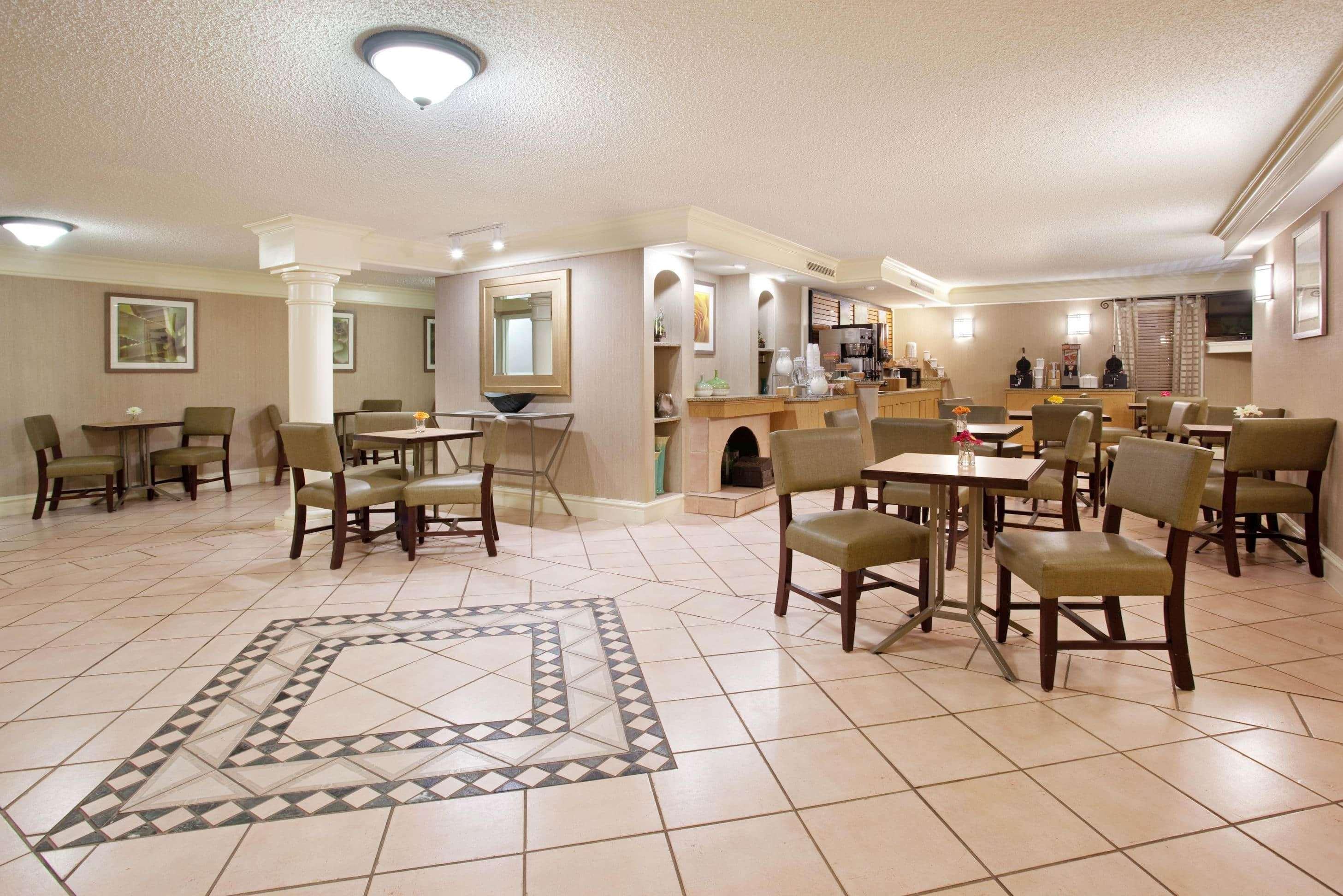 La Quinta Inn By Wyndham Denver Central المظهر الخارجي الصورة